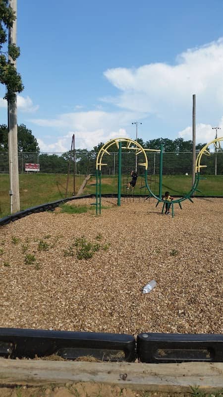Mitchusson Park - Image 2