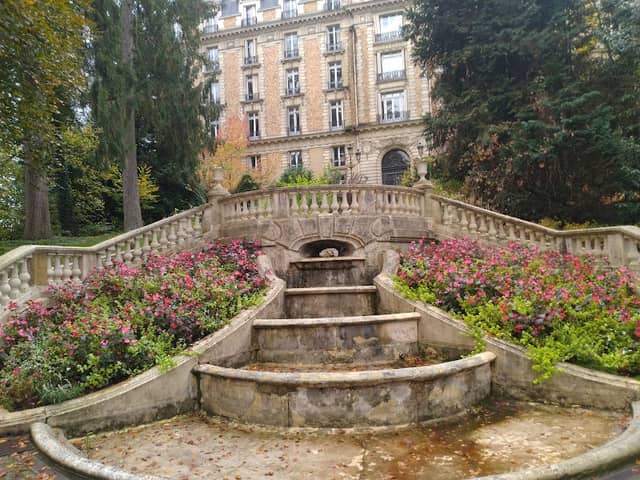 Grand escalier - Image 1