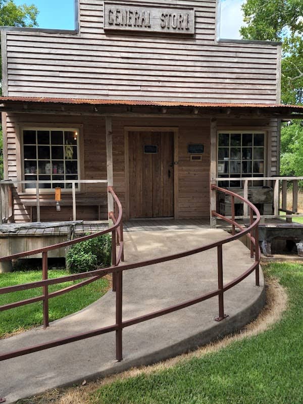 Edwin Wolters Museum - Image 2