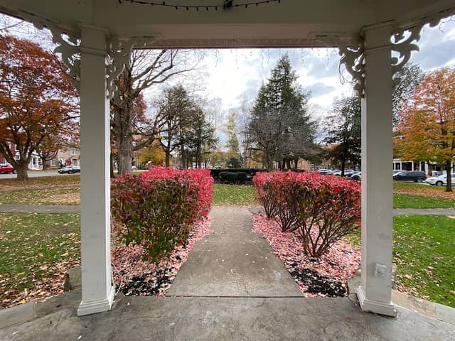Kirkland Town Park - Image 2