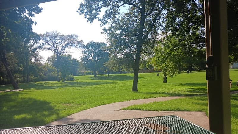 Henderson Park Pavilion B - Image 1
