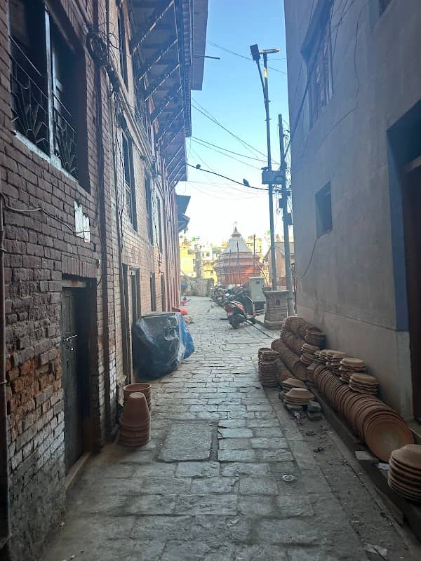 Thimi Pottery Square - Image 2