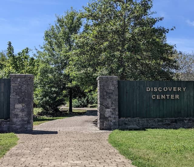 Discovery center garden - Image 2