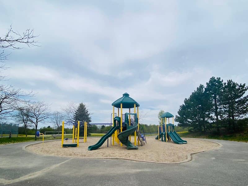 Lougheed Park - Image 2