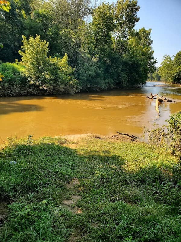 Bowens River Canoe Launch - Image 1