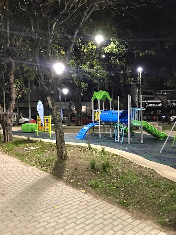 Plazoleta Chubut - Image 2