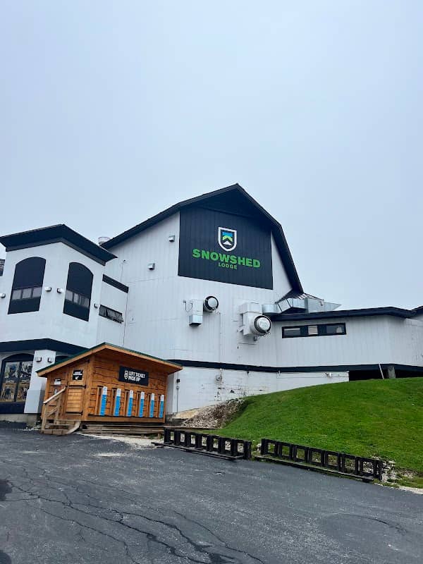 Snowshed Lodge - Image 1