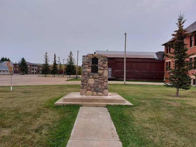 Athabasca Cenotaph - Image 2