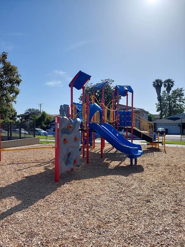 Friendship Mini-Park - Image 1