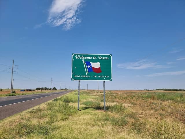 Oklahoma State Line Monument - Image 1