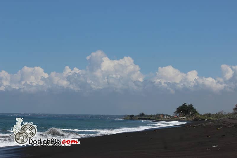 Pantai Jumpai - Image 1