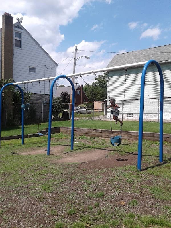 Campbell Ave Park - Image 1