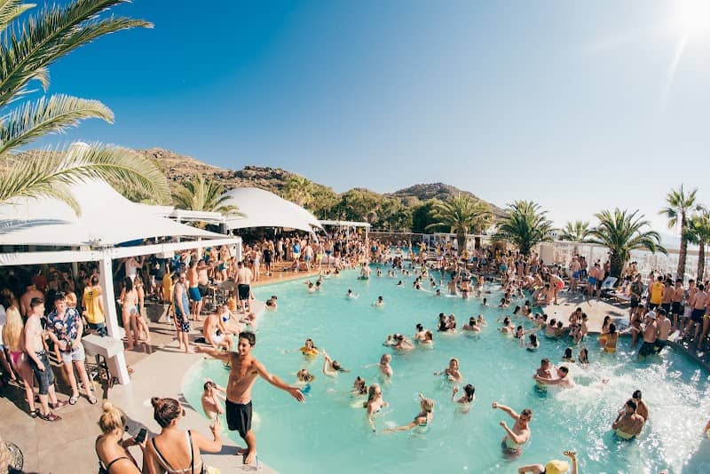 FarOut Beach Club - Image 1