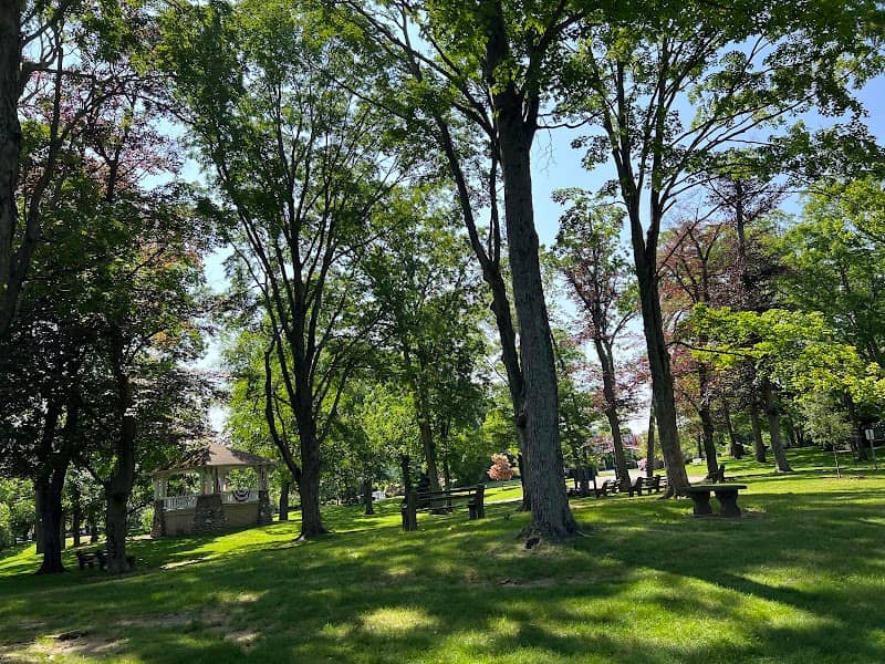 Capron Park - Image 2