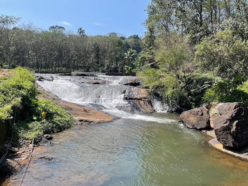 Melaruvi Waterfalls - Image 1