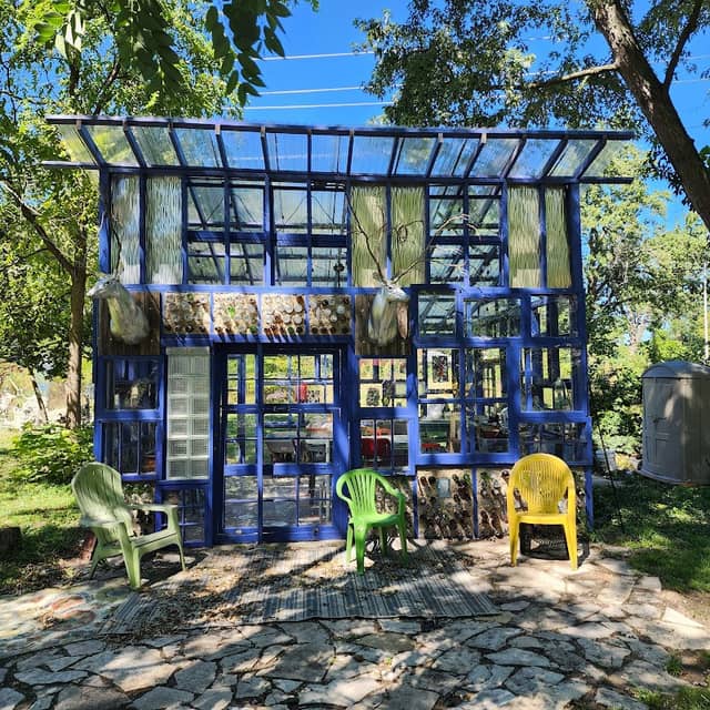 Sparkle House - Image 1