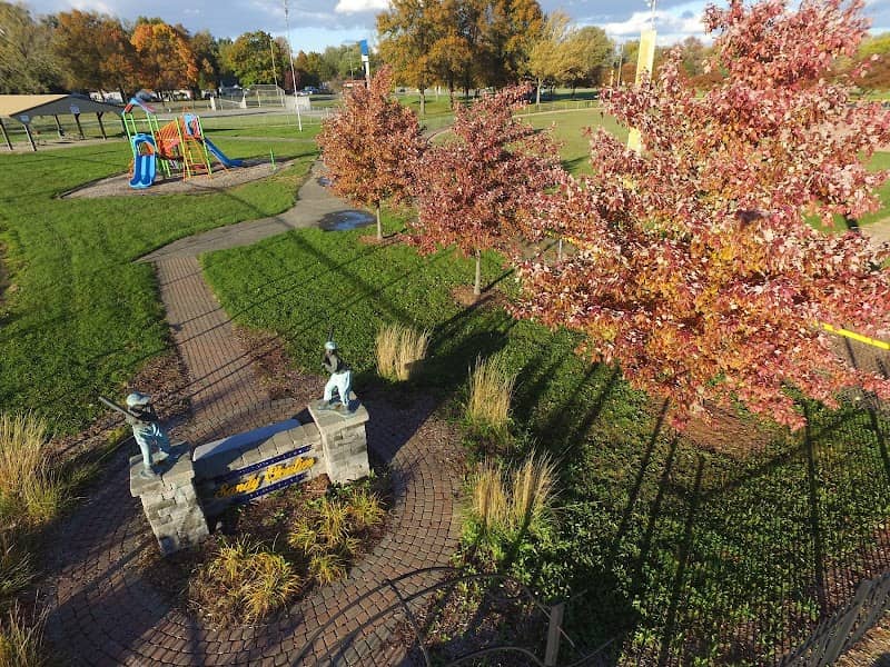 Papp Park - Image 2