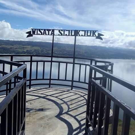 Sijukjuk Hill - Image 1
