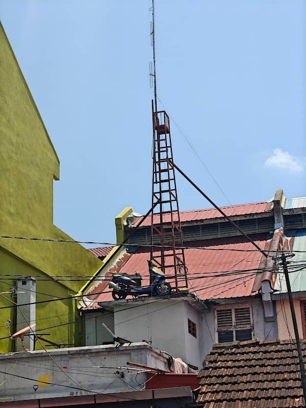Motocycle on the roof - Image 1
