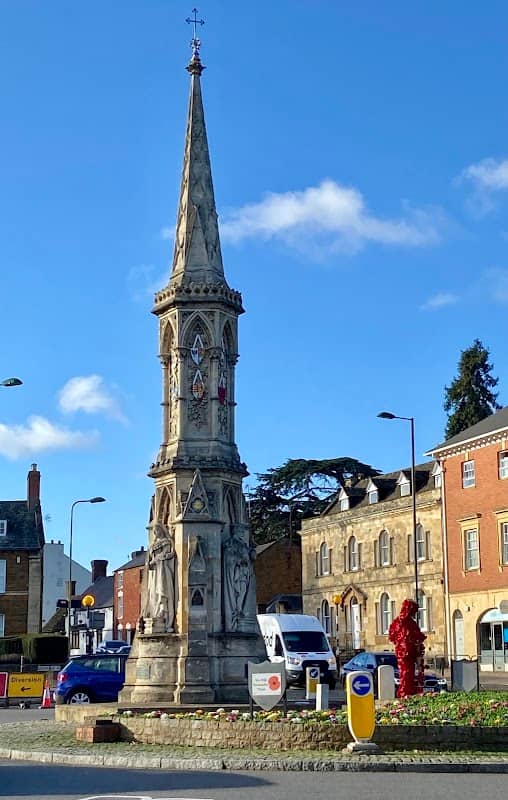 Banbury Cross - Image 1