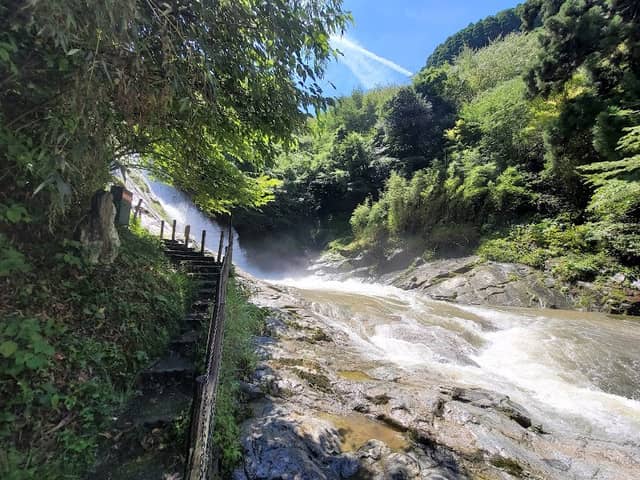 白絹の滝 - Image 1