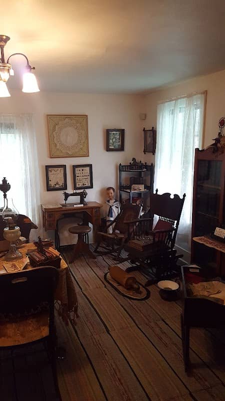 Hutchinson Historical House - Image 1