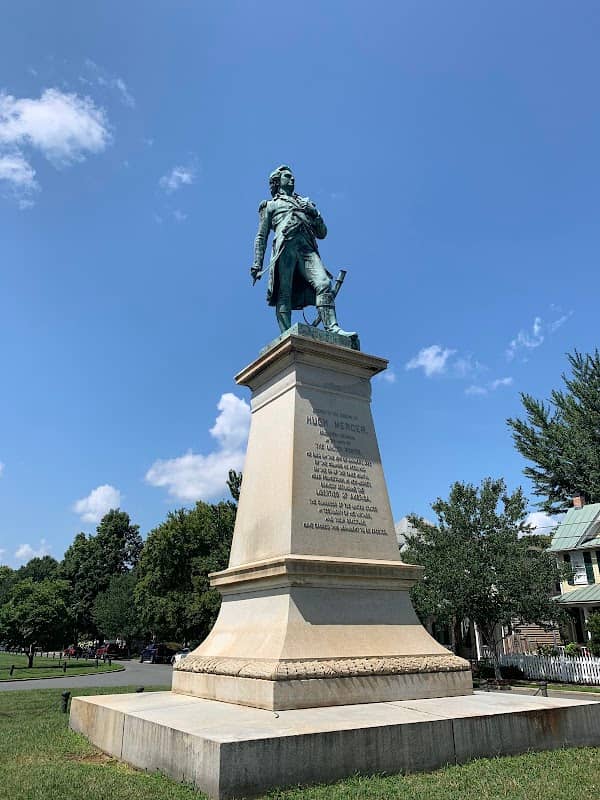 Hugh Mercer Statue - Image 1