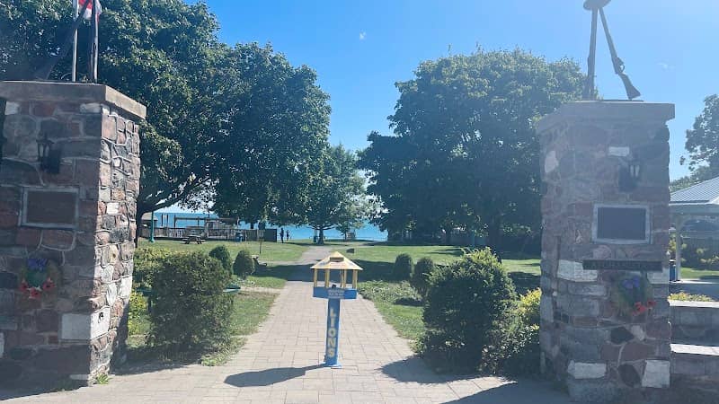 Lake View - Image 1