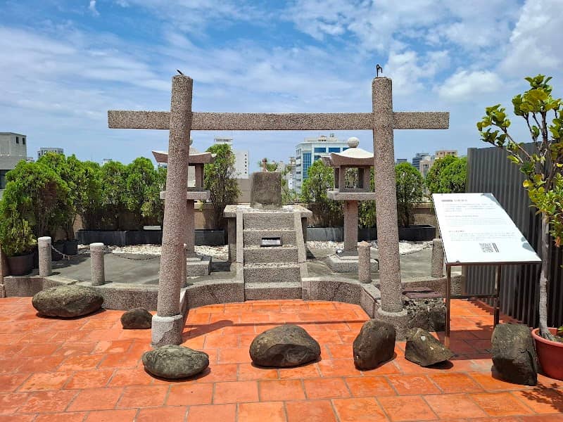 Tainan Downtown Free Walking Tour Meeting Point - Like It Formosa - Image 2
