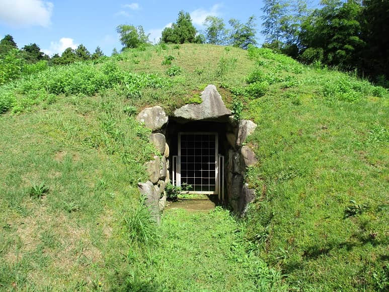 Sandenkanaya Tumulus - Image 1