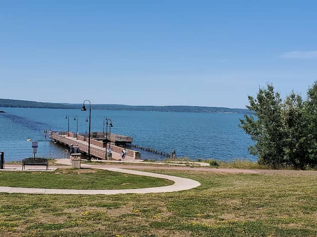 Bayview Park - Image 1