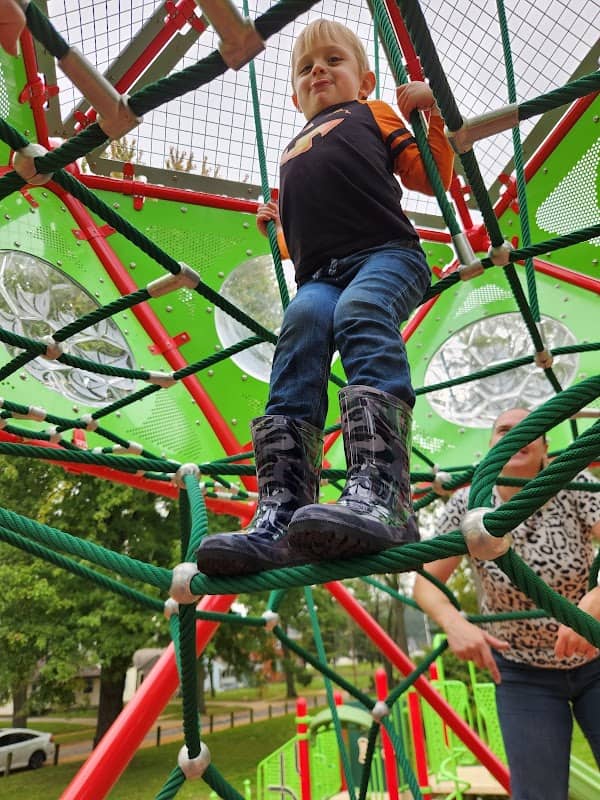 Drummond Woods Park - Image 2