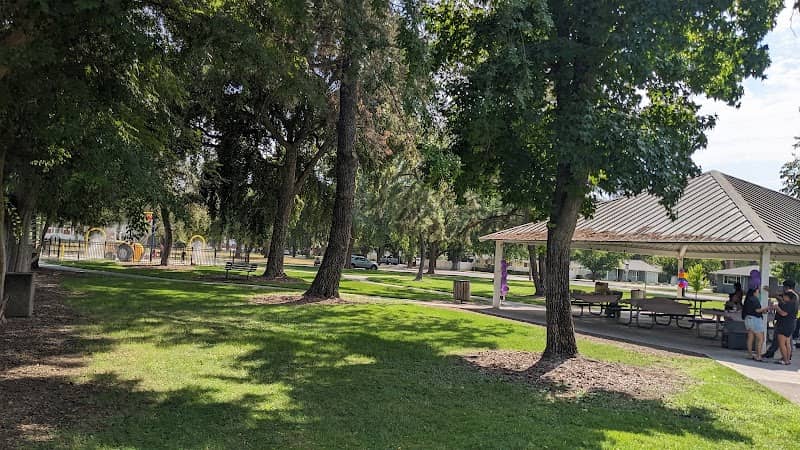 Davison Park - Image 1