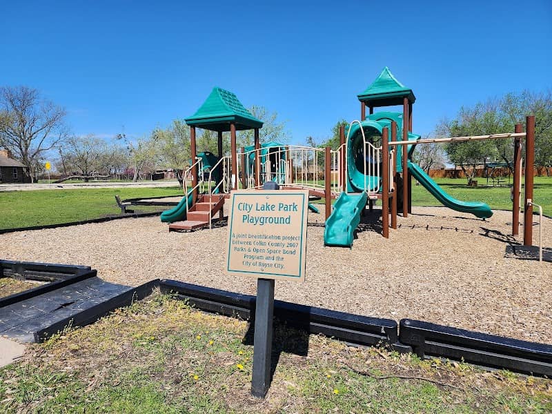 City Lake Park - Image 2