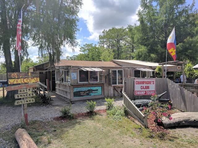 Champagne's Cajun Swamp Tours / Only store with facilities and restrooms on Lake Martin, Louisiana - Image 1