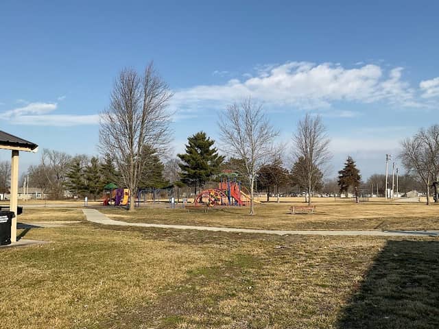 Y.M.C.A. Shelter Park - Image 2