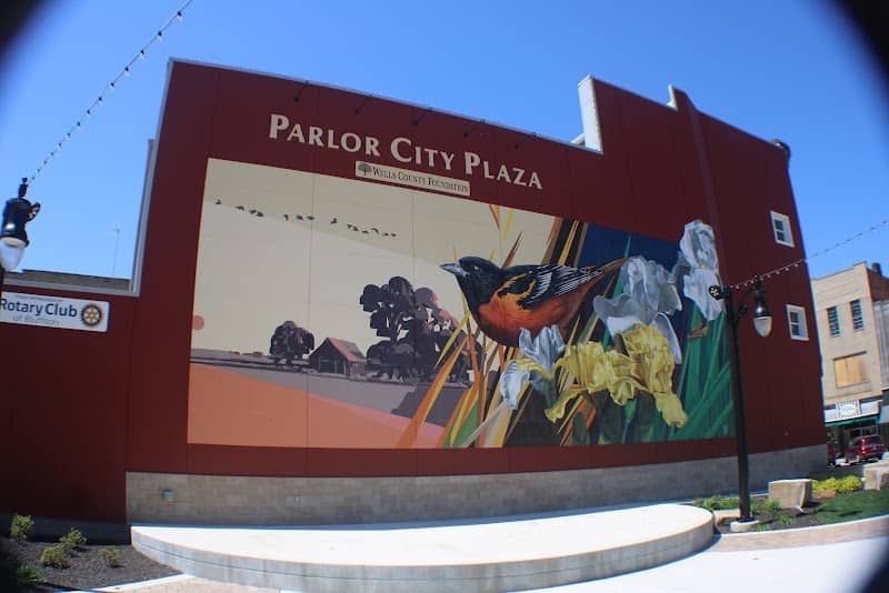 Parlor City Plaza - Image 1