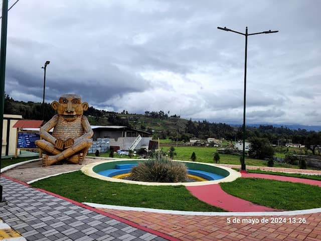 Monumento a la Cerámica Amazónica - Image 2