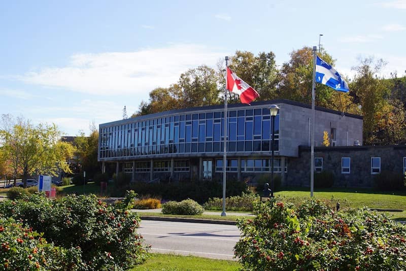 Place du colonel McCormick - Image 2