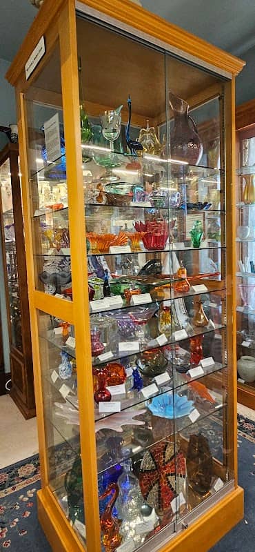 Historical Glass Museum - Image 2