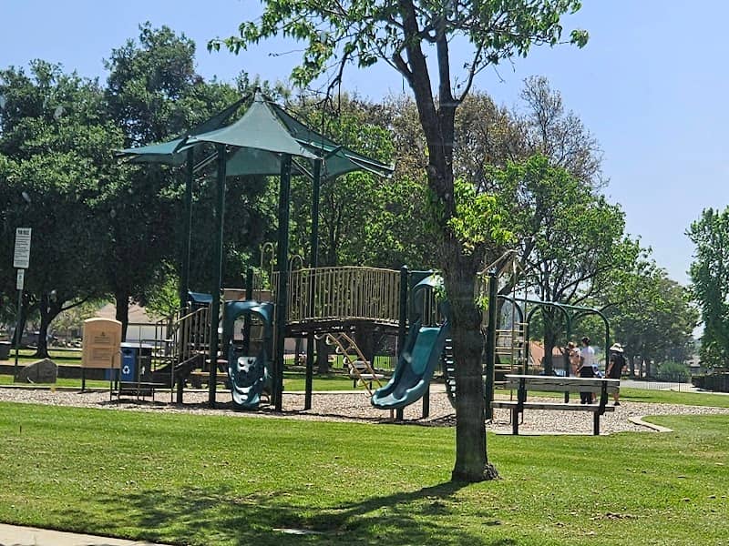 Mills Park - Image 2