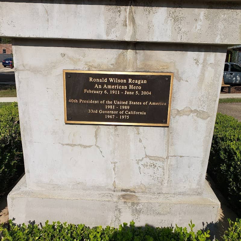 Worlds Largest Ronald Reagan Statue - Image 2