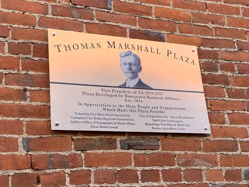 Thomas Marshall Plaza - Image 2