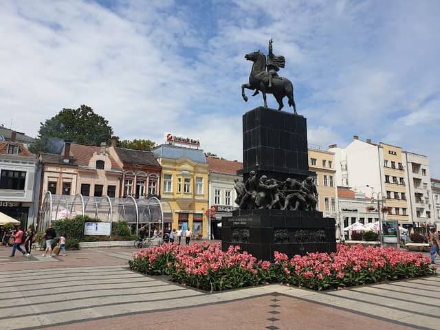 King Milan Square - Image 1