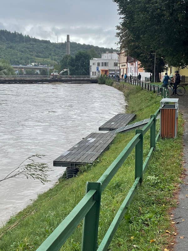 Lavička pri KERICu - Image 2