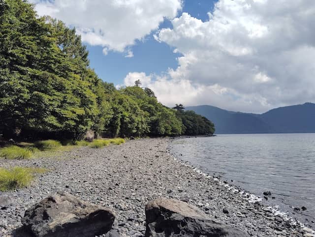 中禅寺湖だるま石 - Image 1