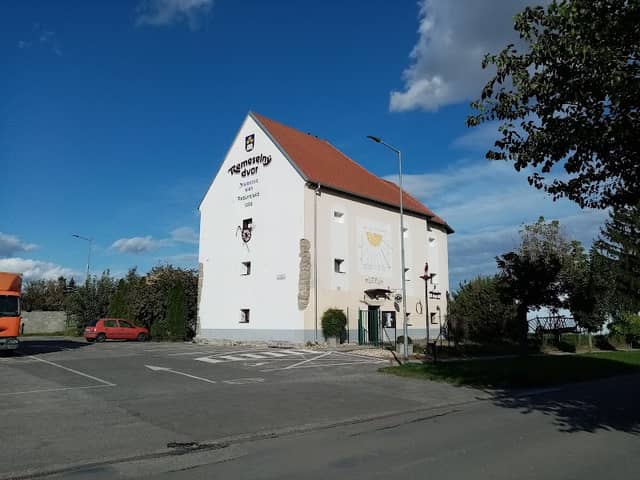 Podunajský Remeselný Dvor - Image 1