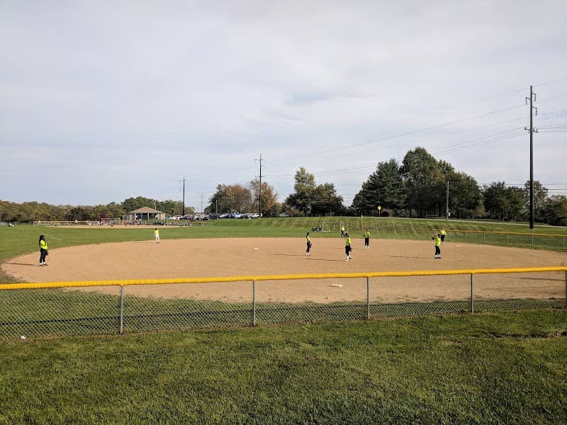 Richardson Road Park - Image 1