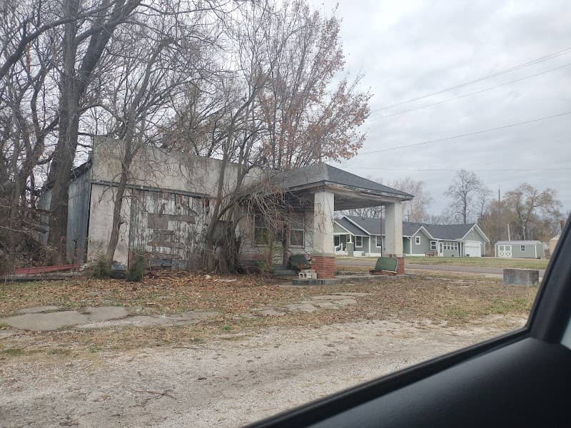 Former Standard Oil Gas Station - Image 1