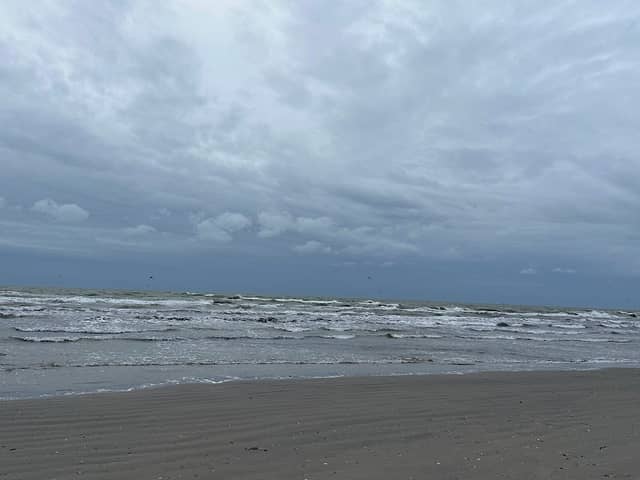 Beach exit path - Image 1